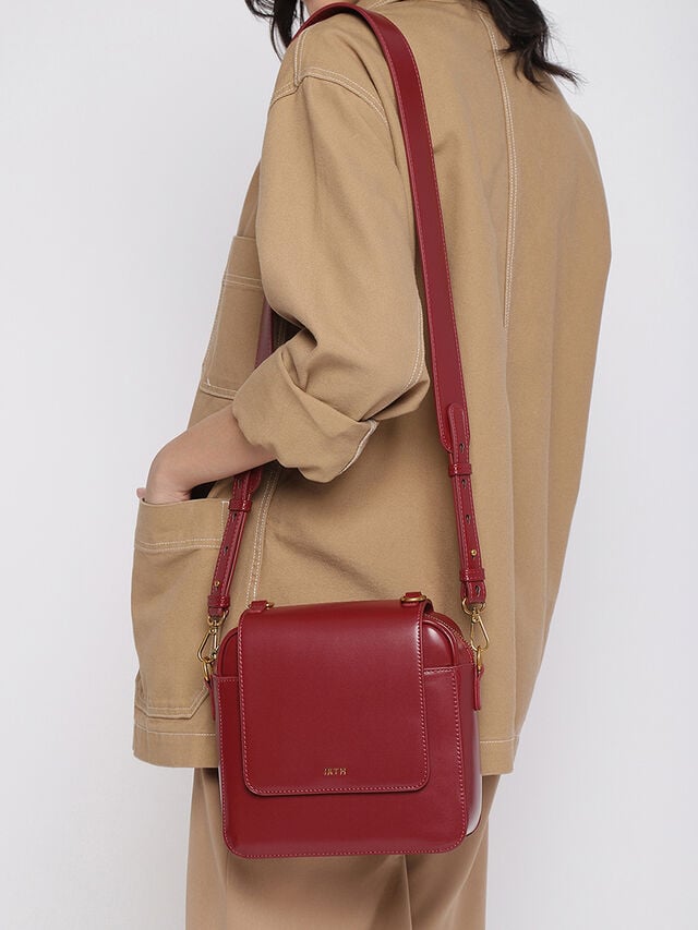 Daphne Sling - Red